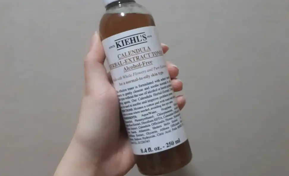 칼렌듈라 꽃잎 토너