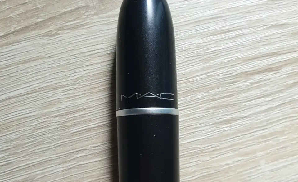 레트로 매트 립스틱 [루비 우]