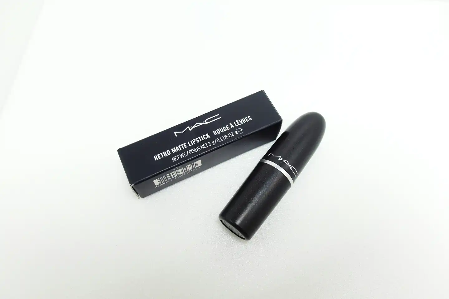 레트로 매트 립스틱 [릴렌트리슬리 레드]