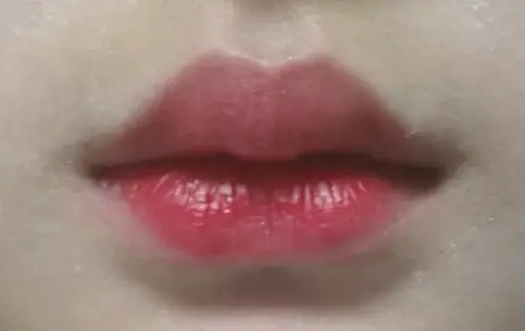 선택된 언니의파우치 리뷰 이미지 - [물방울 틴트 스틱 02 물방울 석류]