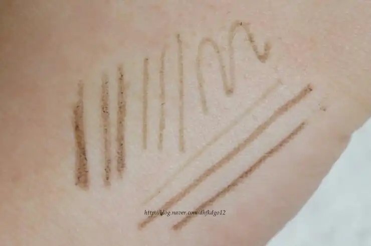 언니의파우치 리뷰 이미지 4 - [원더드로잉 스키니 아이브로우 [01 애쉬블랙]]