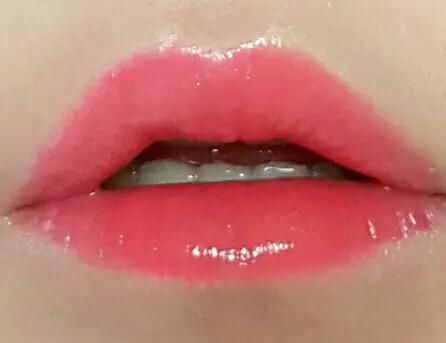 선택된 언니의파우치 리뷰 이미지 - [비타 컬러 틴트 립 오일 [CR01 복숭아청]]