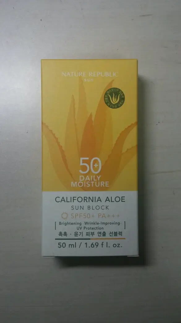 선택된 언니의파우치 리뷰 이미지 - [캘리포니아 알로에 데일리 모이스처 선블럭]