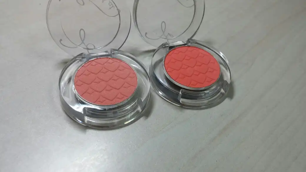 룩 앳 마이 아이즈 카페 [OR203 수줍은 손깍지]