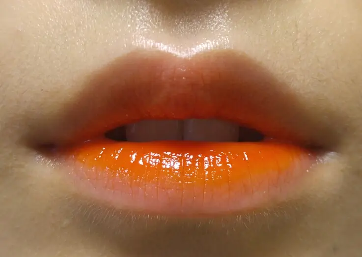 선택된 언니의파우치 리뷰 이미지 - [볼륨업 오일틴트 (05 오렌지 패션)]