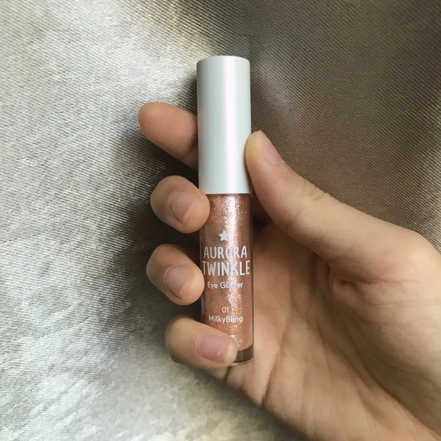 오로라 트윙클 아이글리터 [01 밀키 블링]