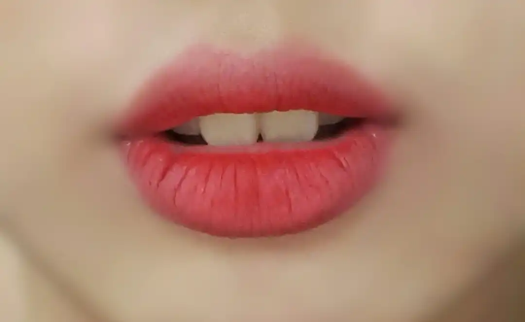 크리미 틴트 컬러밤 인텐스 벨벳 (16호 벨벳 레드)