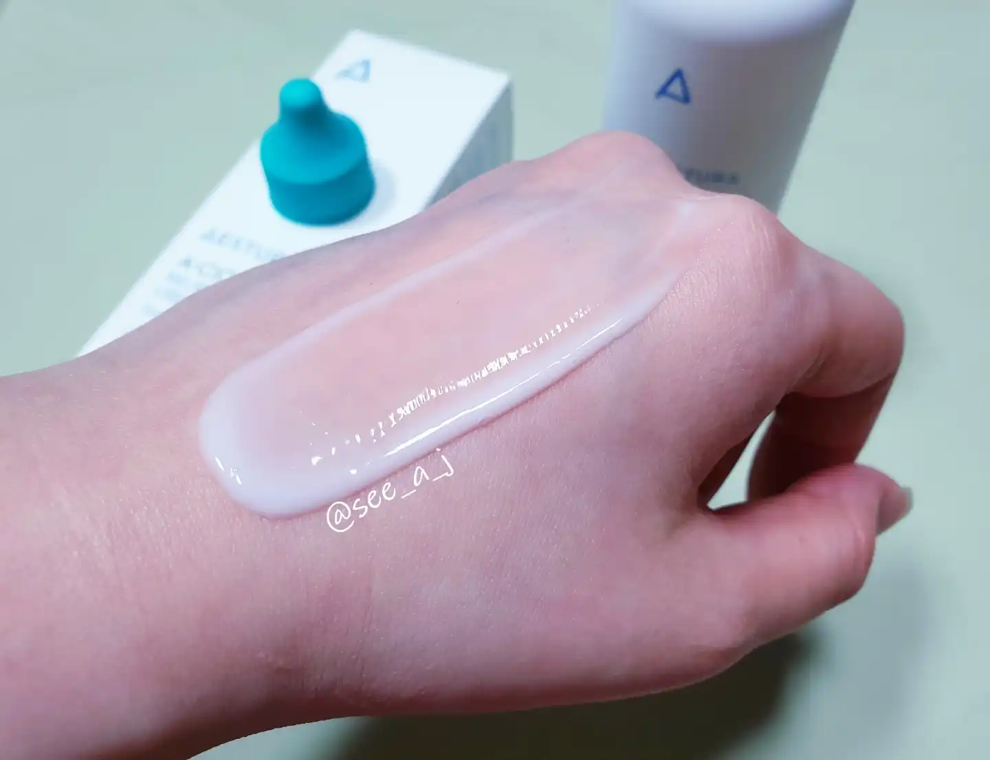 언니의파우치 리뷰 이미지 4 - [에이시카 스트레스 릴리프 크림에센스]