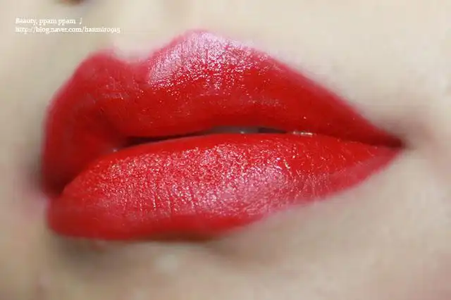 레트로 매트 립스틱 [루비 우]