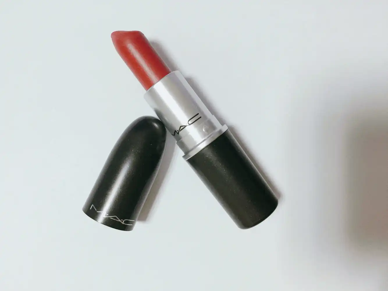 레트로 매트 립스틱 [루비 우]