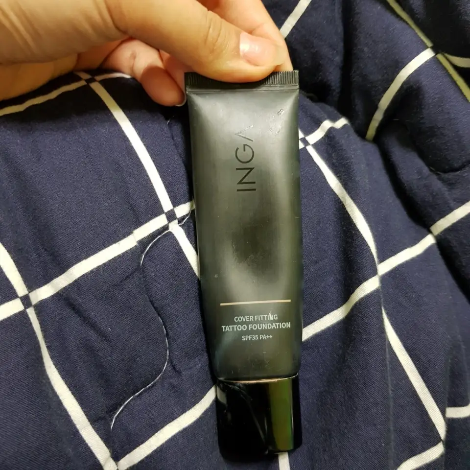선택된 언니의파우치 리뷰 이미지 - [커버 피팅 타투 파운데이션 [2 뉴트럴 베이지]]