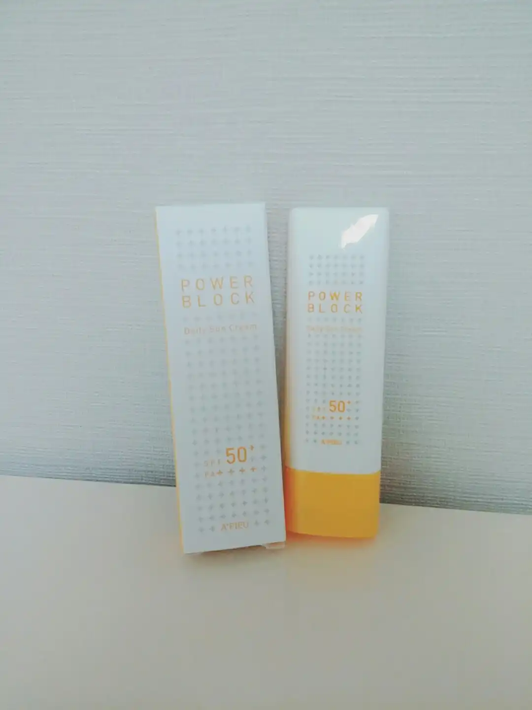 어퓨 파워블록 데일리 선크림