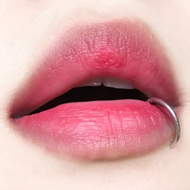 언니의파우치 리뷰 이미지 6 - [레더 핏 립라커 [03 바이브 미]]