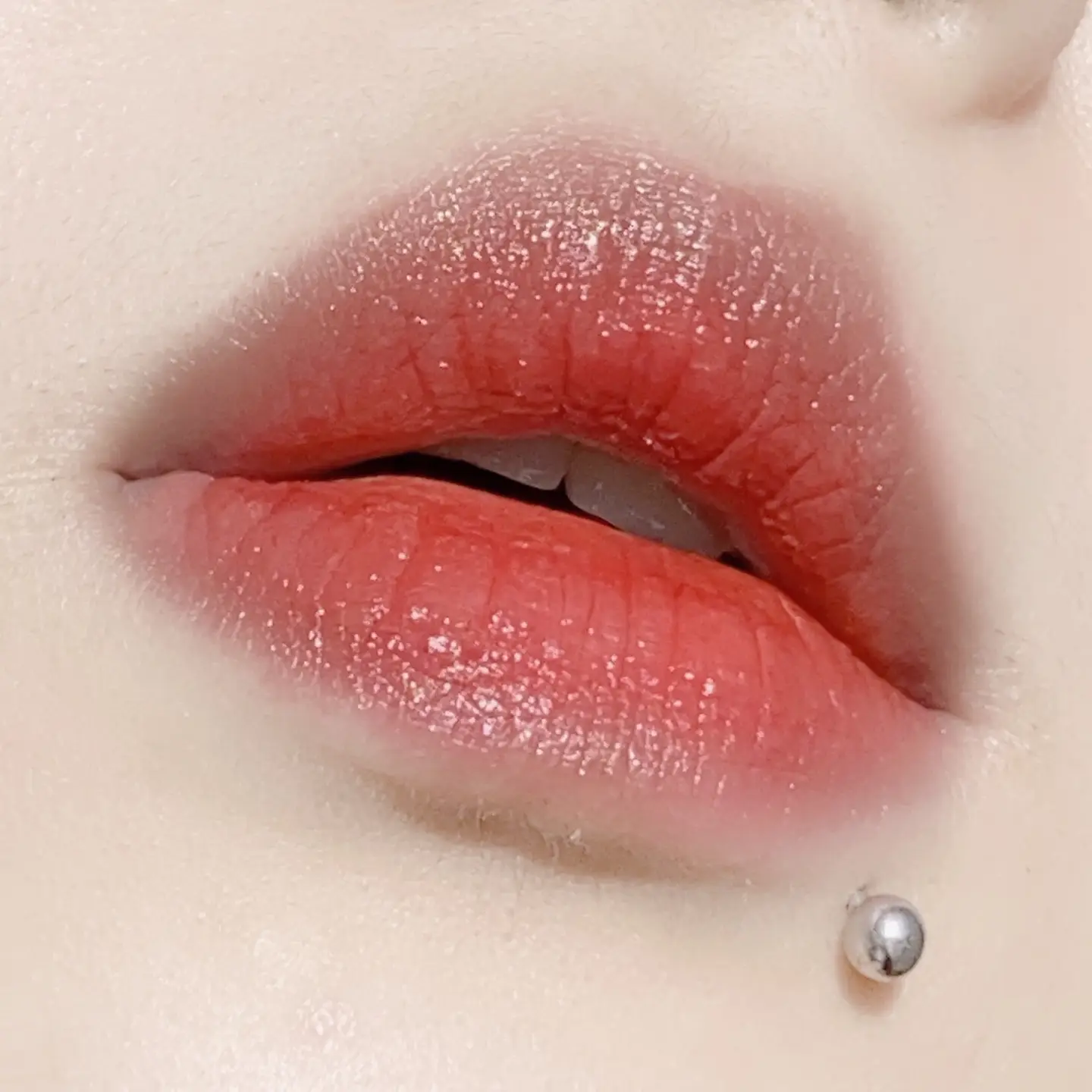 선택된 언니의파우치 리뷰 이미지 - [물광 틴트 [RD06 단풍의자존심]]