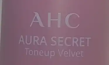 아우라 시크릿 톤업 벨벳