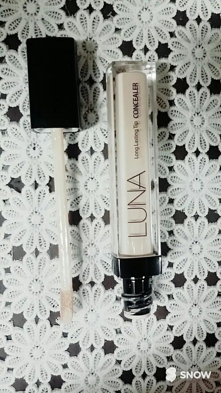 롱래스팅 팁 컨실러 [01호 라이트 베이지]