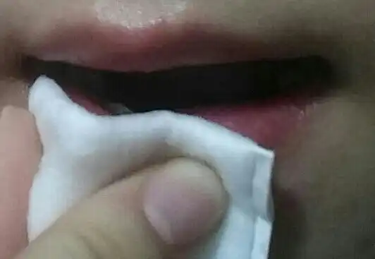 언니의파우치 리뷰 이미지 15 - [미네랄 립앤아이 메이크업 리무버 [오마린]]