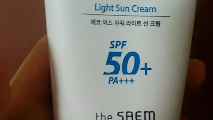 에코 어스 파워 라이트 선크림