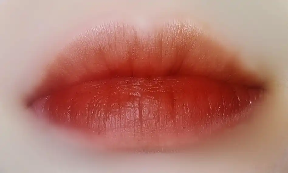 언니의파우치 리뷰 이미지 6 - [무드레시피 매트 립컬러 [909 SMOKED ROSE]]