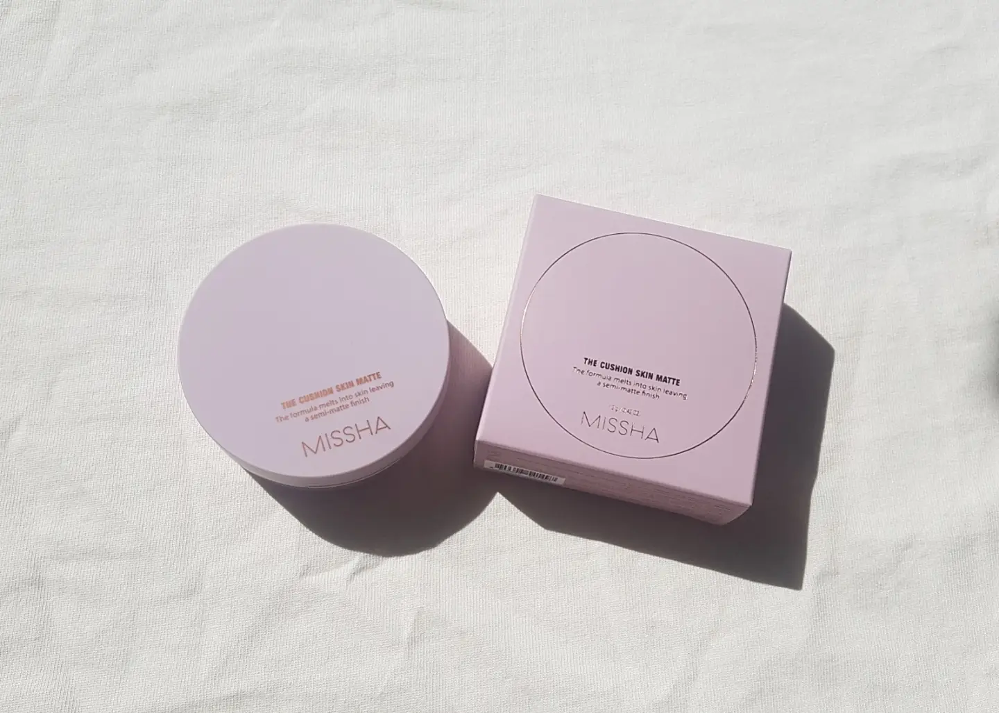 선택된 언니의파우치 리뷰 이미지 - [더 쿠션 스킨 매트 SPF50+/PA++++ [21호 바닐라]]