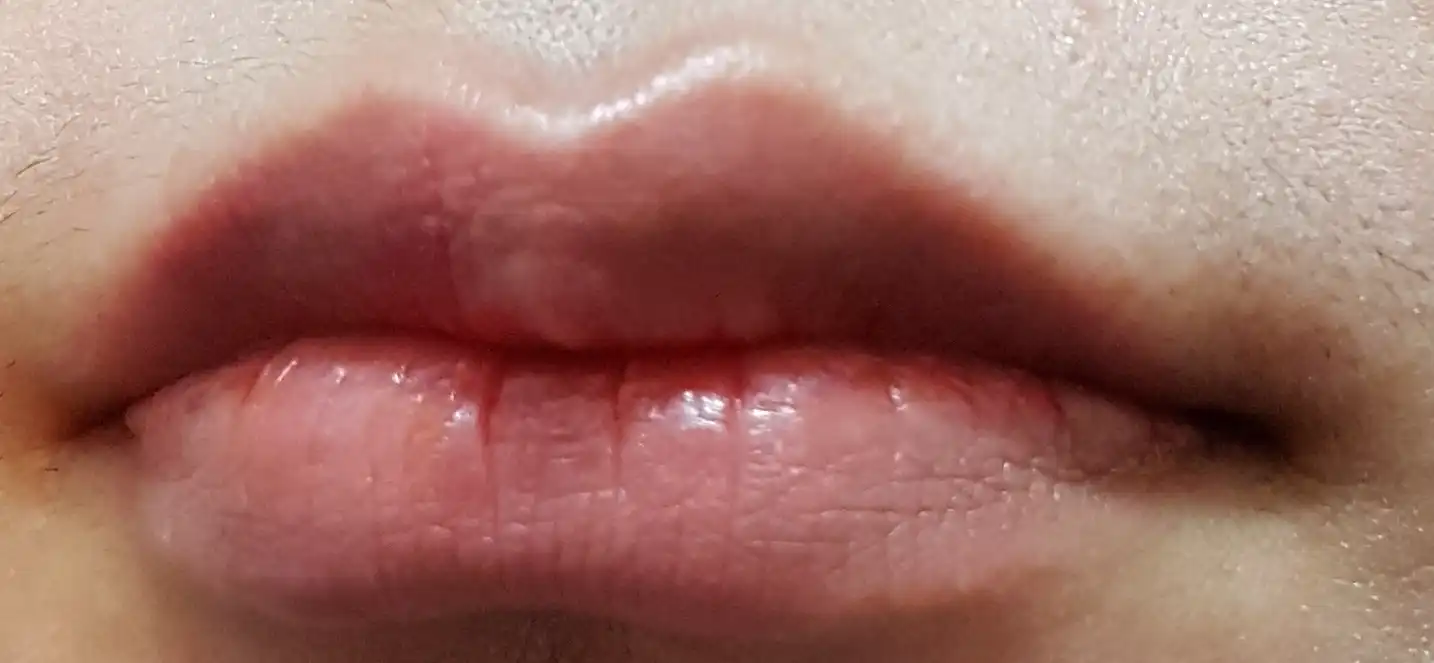 언니의파우치 리뷰 이미지 9 - [샤인 카레스 글로스 틴트 [203 라비앙 로즈]]