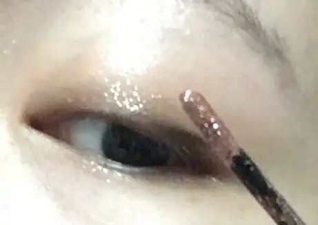 언니의파우치 리뷰 이미지 8 - [에코 소울 스파클링 아이 [02 브론즈 골드]]