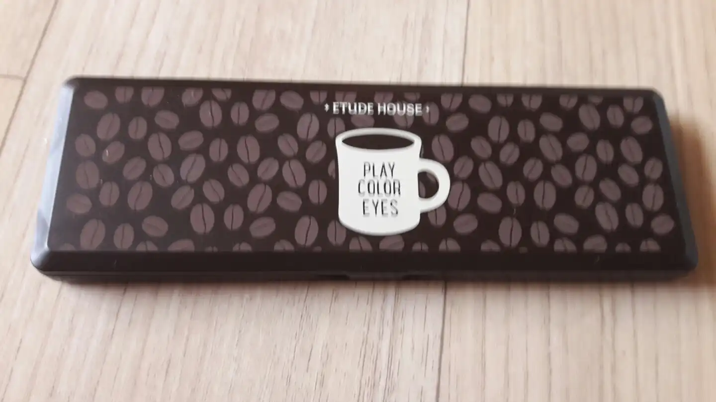 플레이 컬러 아이즈 [인 더 까페]