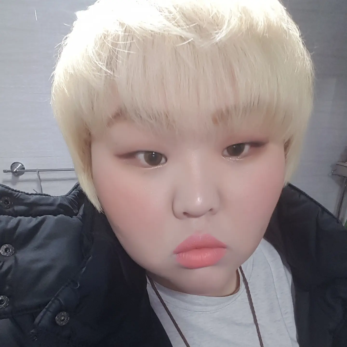 선택된 언니의파우치 리뷰 이미지 - [새틴 립 펜슬 [데스칸소]]