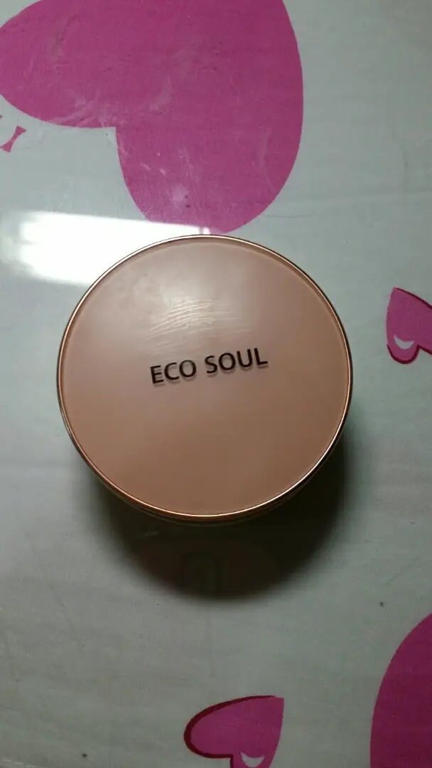 선택된 언니의파우치 리뷰 이미지 - [에코 소울 온천수 비비 케익 SPF50+ PA+++ 01 라이트 베이지]