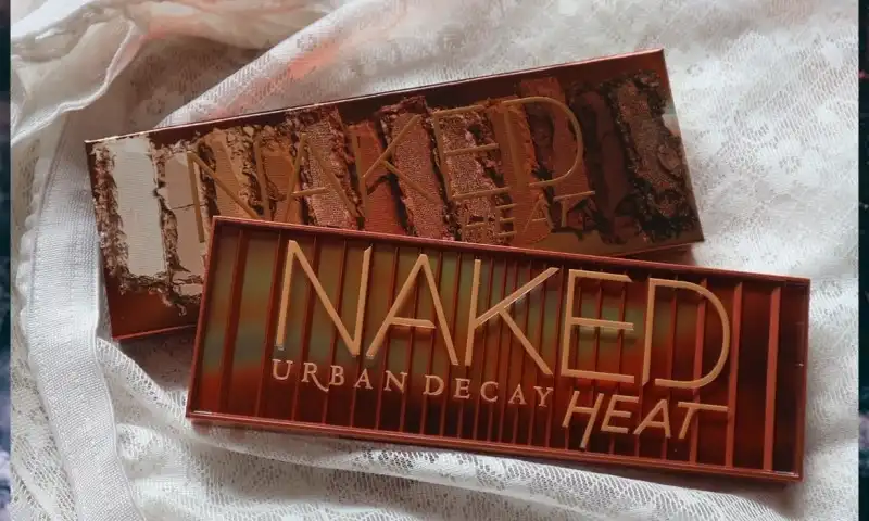 네이키드 히트 아이섀도우 팔레트