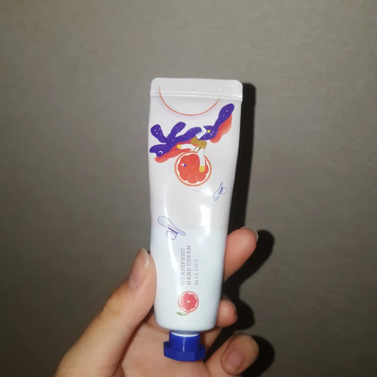 선택된 언니의파우치 리뷰 이미지 - [러브시크릿 핸드크림 [그레이프프룻]]