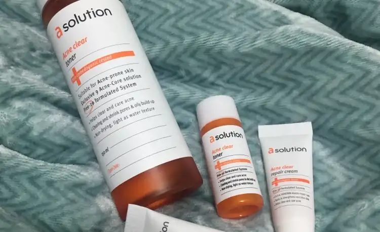 아크네 클리어 토너