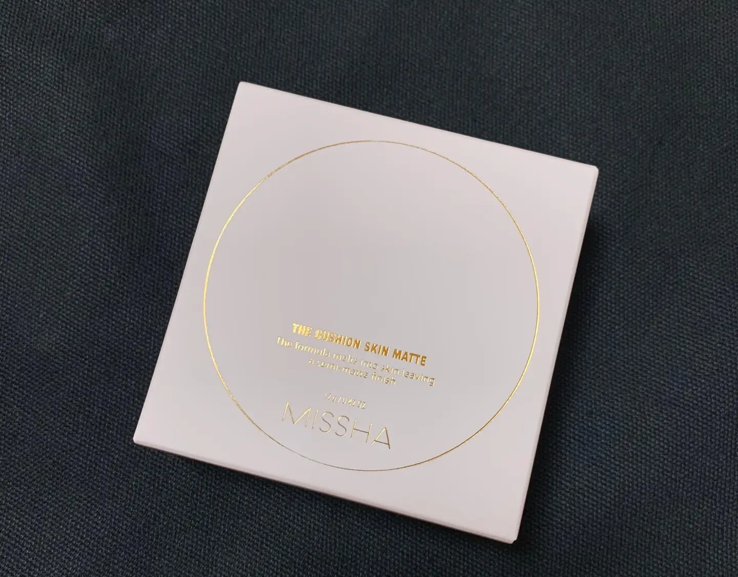 선택된 언니의파우치 리뷰 이미지 - [더 쿠션 스킨 매트 SPF50+/PA++++ [21호 바닐라]]