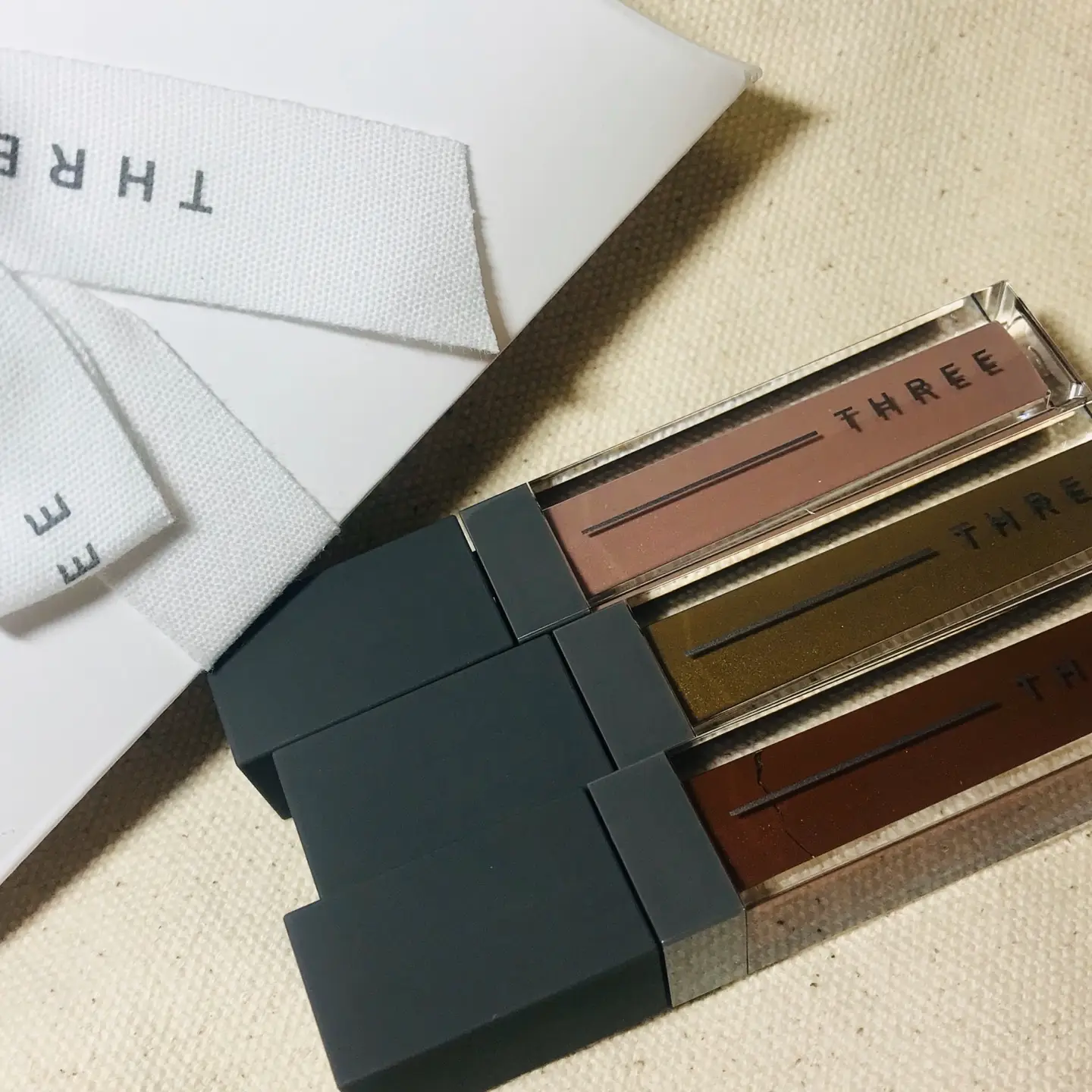 선택된 언니의파우치 리뷰 이미지 - [알케미스트 트위스트 포 아이 [09 리얼 와일드]]