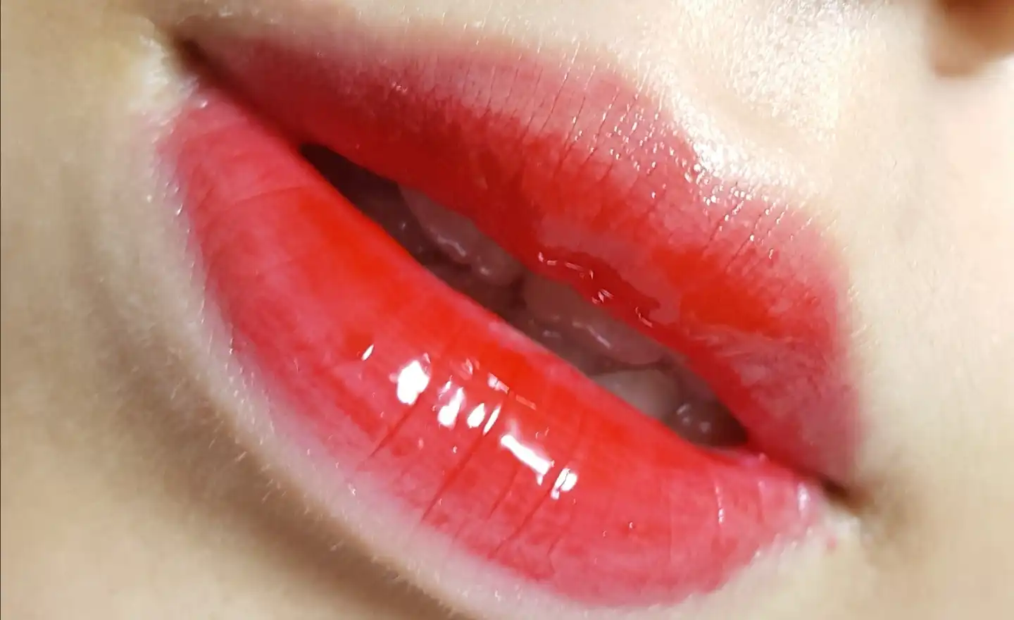 압솔뤼 글로스 [132 레드 클릭]