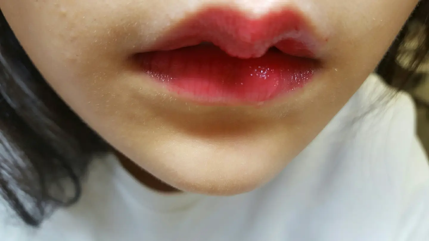 선택된 언니의파우치 리뷰 이미지 - [페이스잇 레슨 아티스트 핑거 글로스 [RD301 허그레드]]