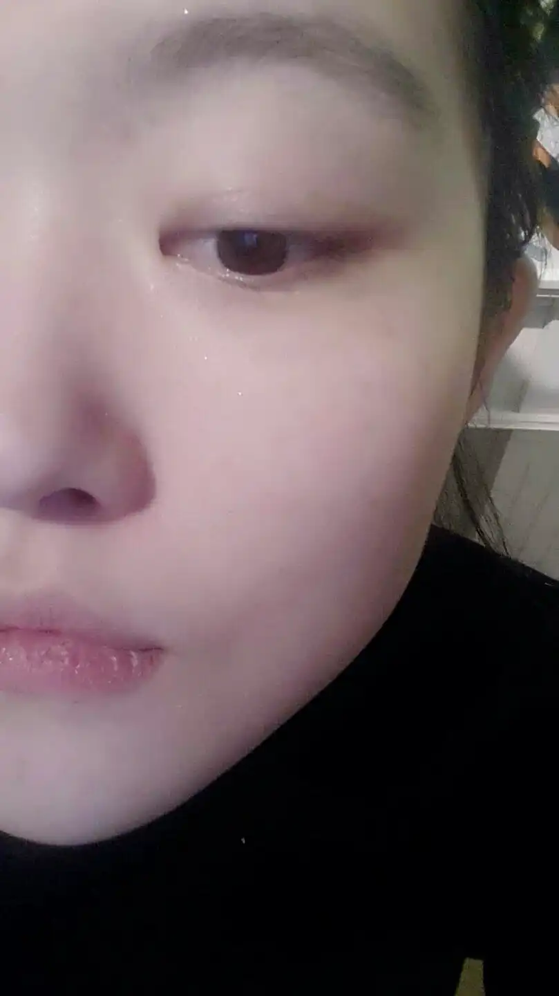 언니의파우치 리뷰 이미지 5 - [뚜쉬 에끌라 블러 프라이머]