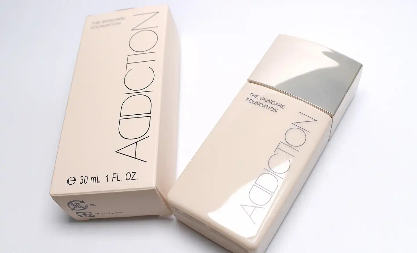 더 스킨케어 파운데이션 [05 누드 아이보리]